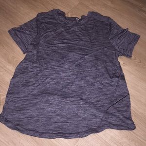 Gray lulu tee